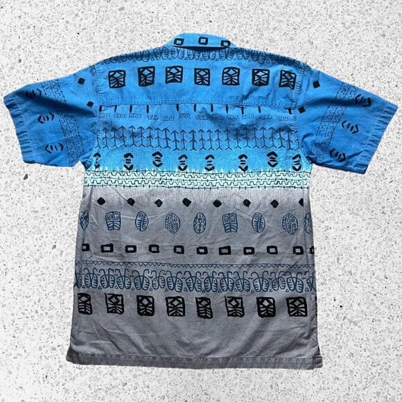 Vintage (Y2K) Hawaiian Style Button Shirt - Picture 2 of 6